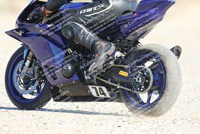 media/Dec-07-2025-CVMA (Sun) [[3e7d2de5dc]]/Race 12- Formula 40 MW and LW/